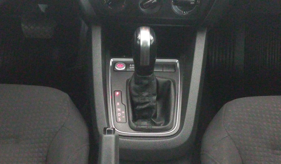 Volkswagen Jetta 2.5 COMFORTLINE TIP. BOLSAS AIRE DEL. Sedan 2018