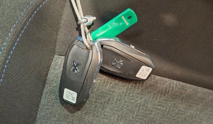 Peugeot Rifter 1.5 BLUEHDI 130 AUTO ALLURE PACK Minivan 2023