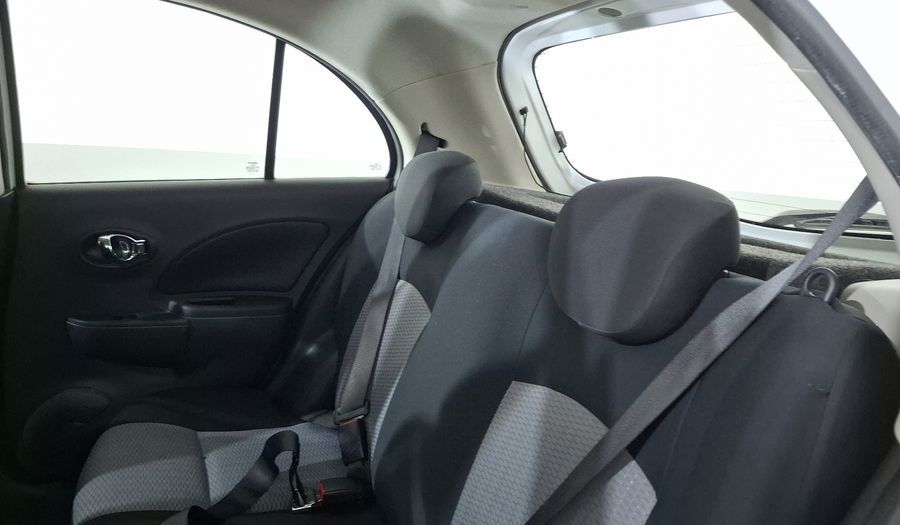 Nissan March 1.6 ADVANCE AT Hatchback 2013