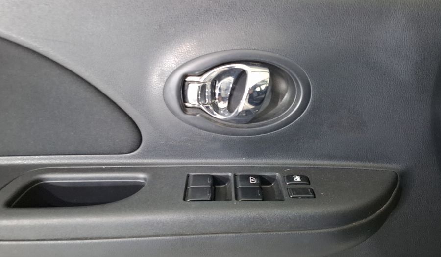 Nissan March 1.6 ADVANCE AT Hatchback 2013