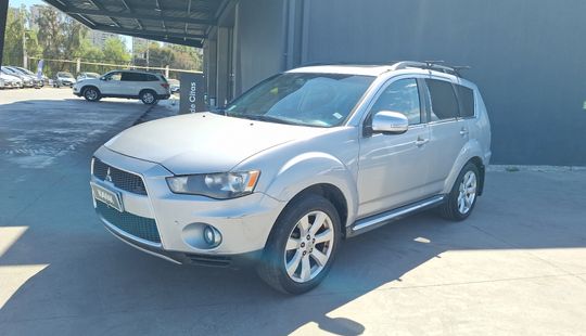 Mitsubishi • Outlander