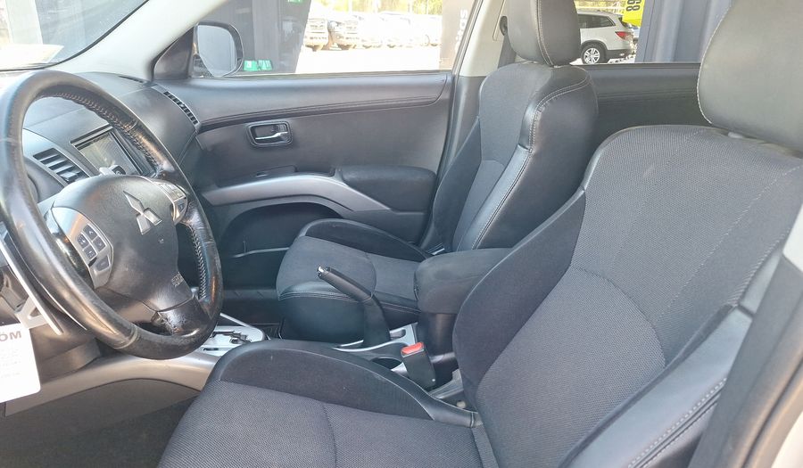 Mitsubishi Outlander 3.0 K2 FULL AUTO 4WD Suv 2012