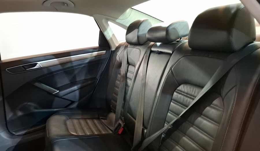 Volkswagen Passat 2.5 HIGHLINE AUTO Sedan 2018