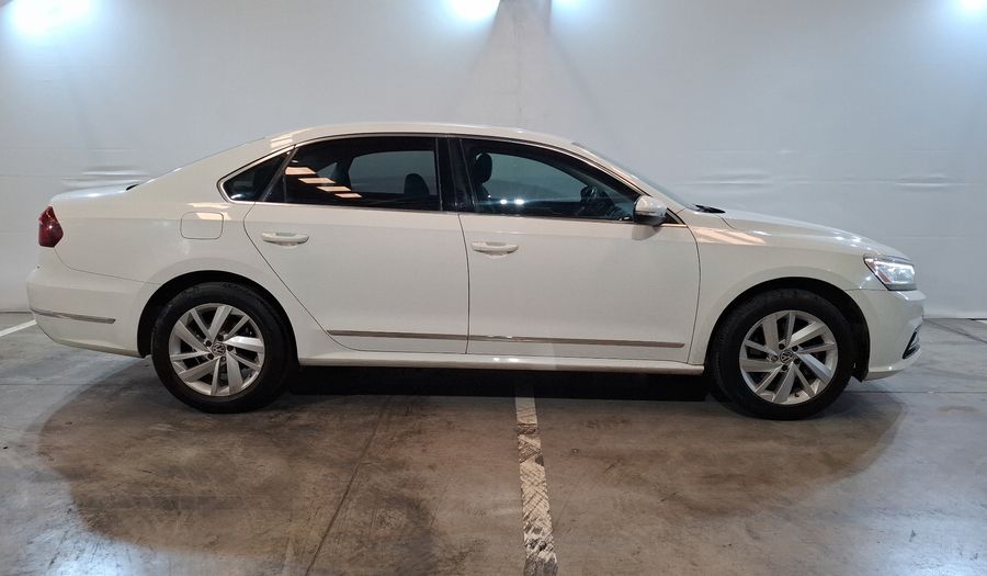 Volkswagen Passat 2.5 HIGHLINE AUTO Sedan 2018