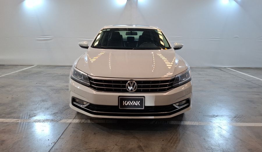 Volkswagen Passat 2.5 HIGHLINE AUTO Sedan 2018