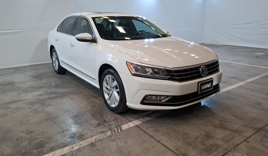 Volkswagen Passat 2.5 HIGHLINE AUTO Sedan 2018