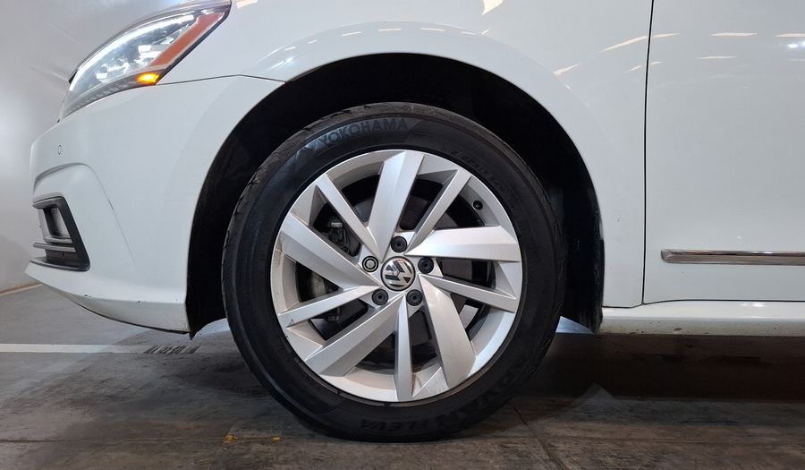 Volkswagen Passat 2.5 HIGHLINE AUTO Sedan 2018