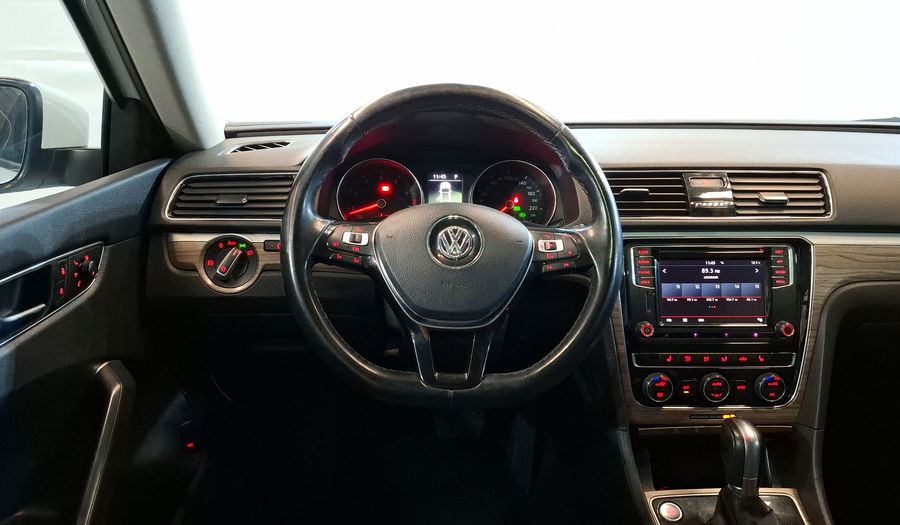 Volkswagen Passat 2.5 HIGHLINE AUTO Sedan 2018