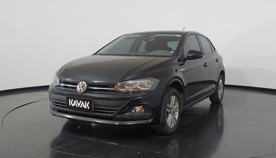 Volkswagen • Polo