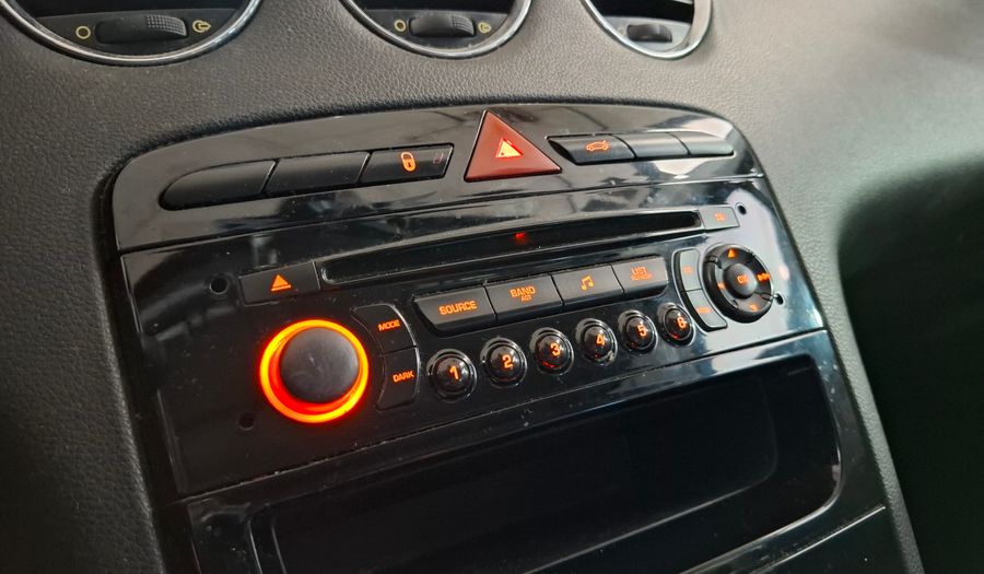 Peugeot 308 1.6 ACTIVE Hatchback 2016