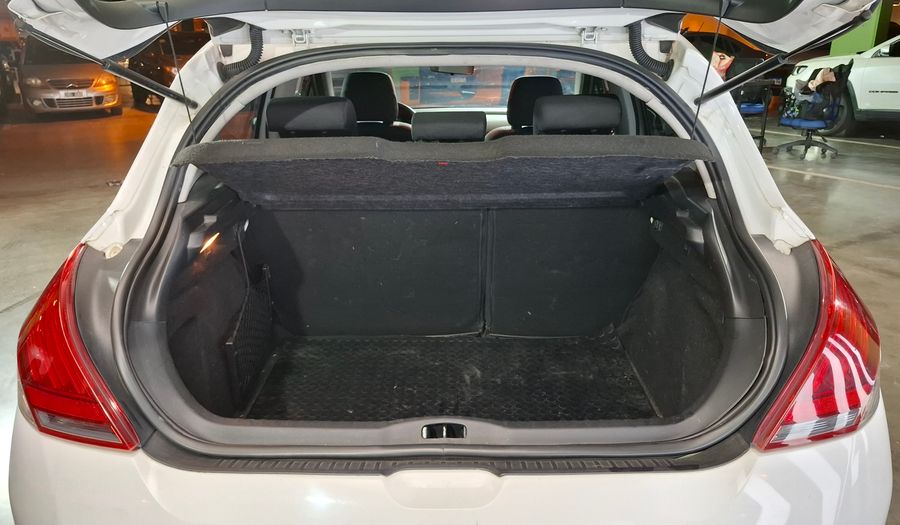 Peugeot 308 1.6 ACTIVE Hatchback 2016