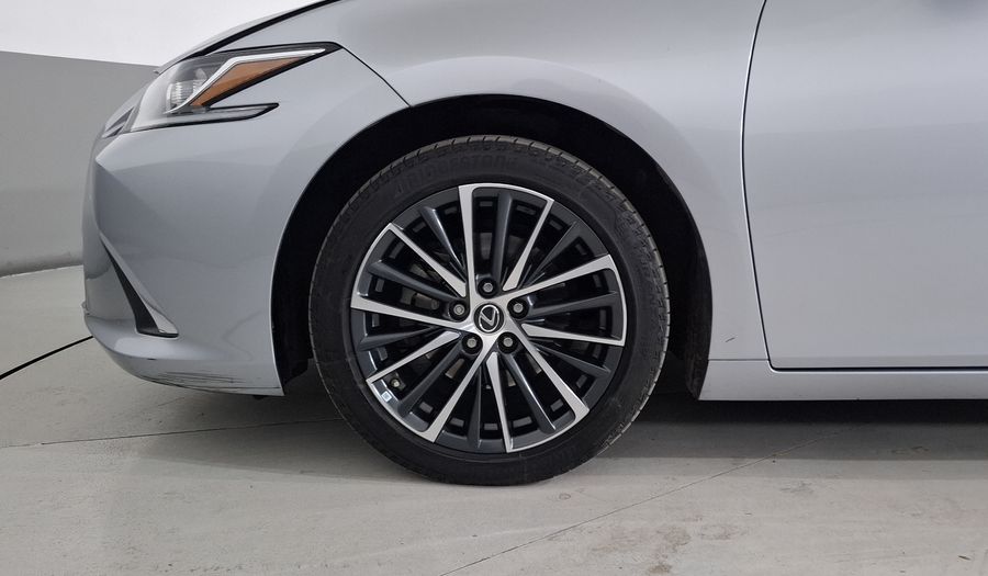 Lexus Es 2.5 HEV 300H CVT Sedan 2022