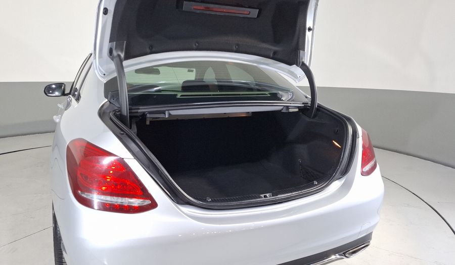 Mercedes Benz Clase C 2.0 200 SPORT AUTO Sedan 2018