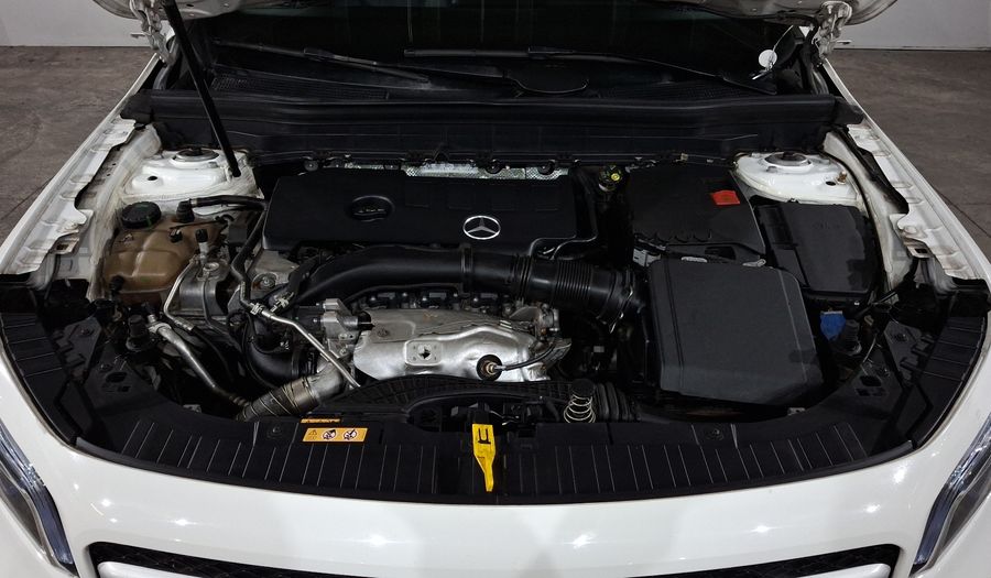 Mercedes Benz Clase Glb 2.0 GLB 250 PROGRESSIVE 4MATIC DCT 4WD Suv 2020