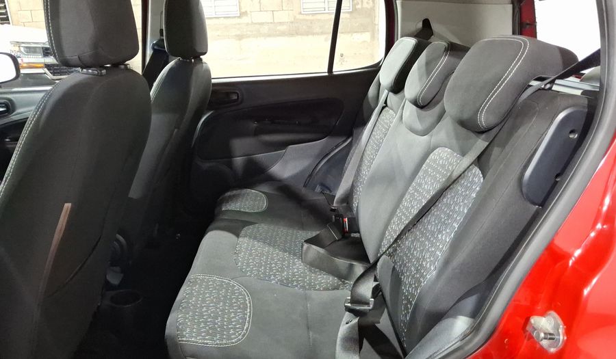 Fiat Uno 1.4 ATTRACTIVE Hatchback 2016