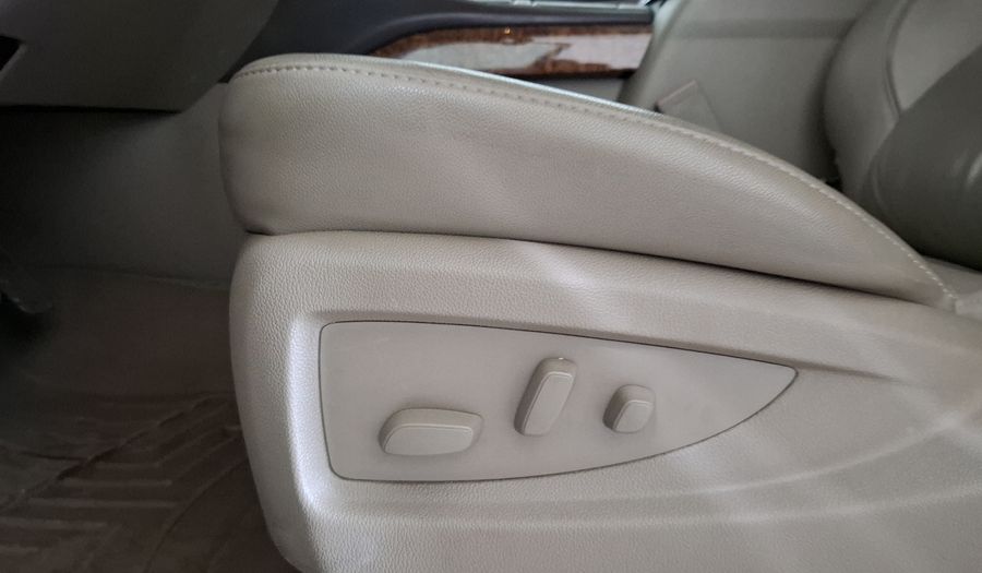 Chevrolet Suburban 5.3 D LTZ AT 4WD Suv 2015