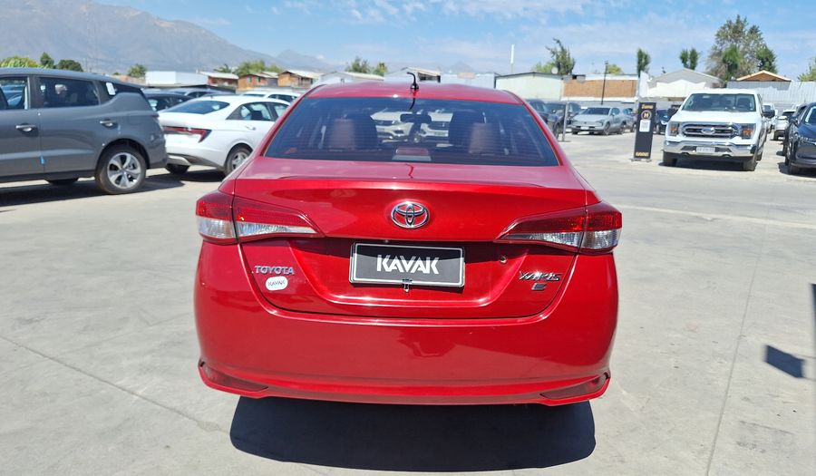 Toyota Yaris 1.5 XLI Sedan 2022