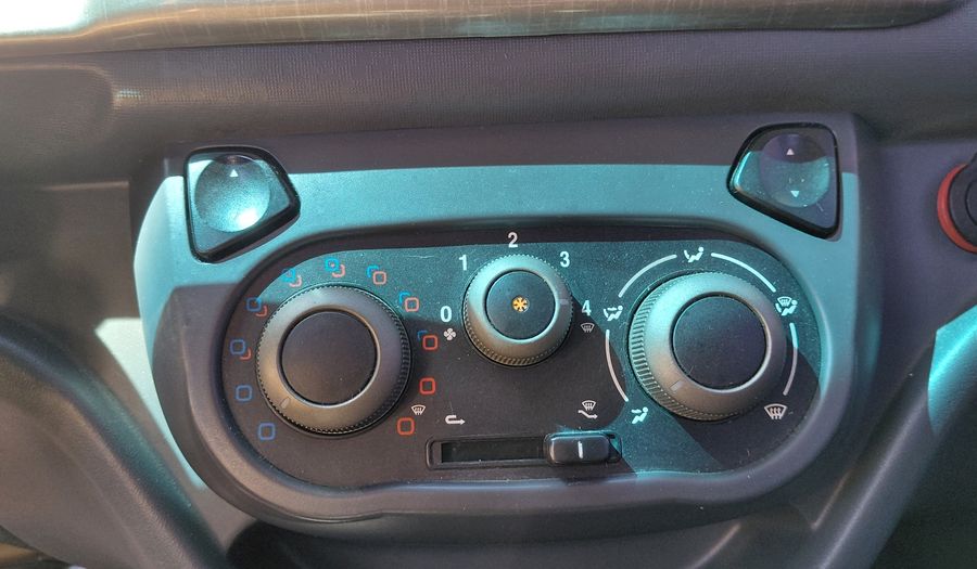 Fiat Uno 1.4 8V WAY 5P Hatchback 2014