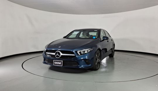 Mercedes Benz • Clase A