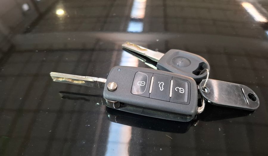 Volkswagen Fox 1.6 TRENDLINE Hatchback 2012