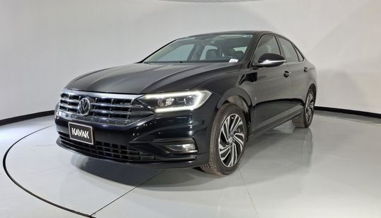 Volkswagen • Jetta