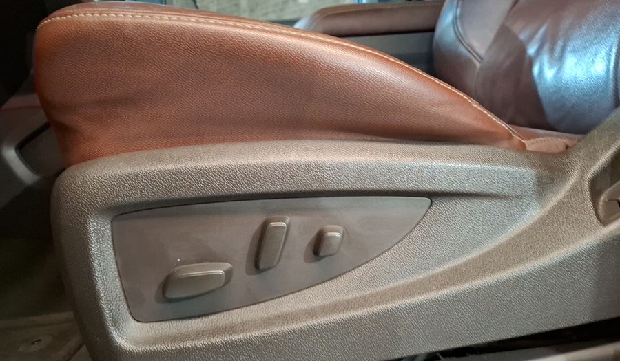 Chevrolet Suburban 5.3 D LTZ AT 4WD Suv 2015