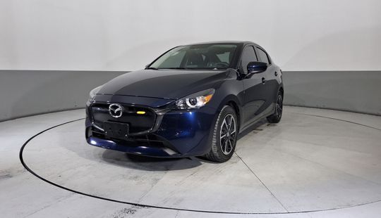 Mazda • Mazda 2
