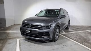 Volkswagen • Tiguan