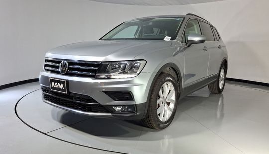 Volkswagen • Tiguan