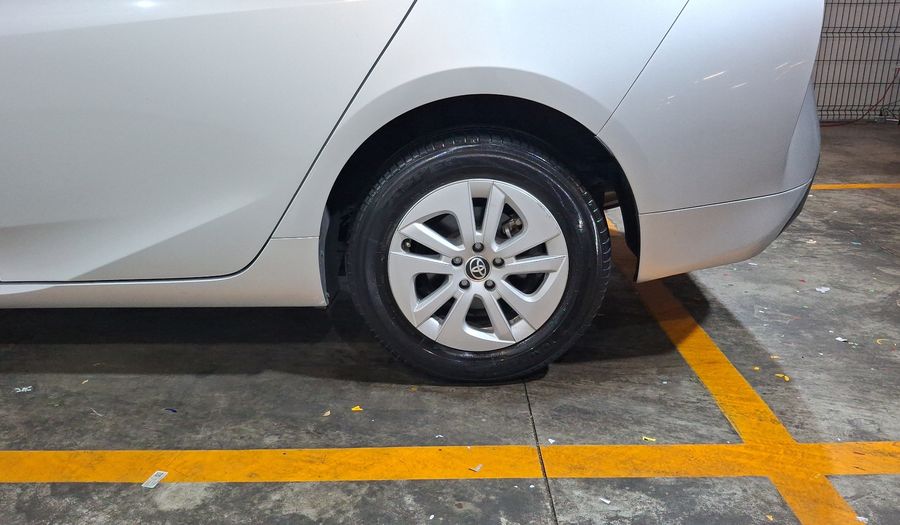 Toyota Prius 1.8 HYBRID BASE Hatchback 2018