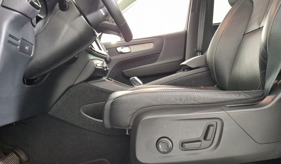 Volvo Xc40 2.0 B4 MHEV ULTIMATE AUTO Suv 2024
