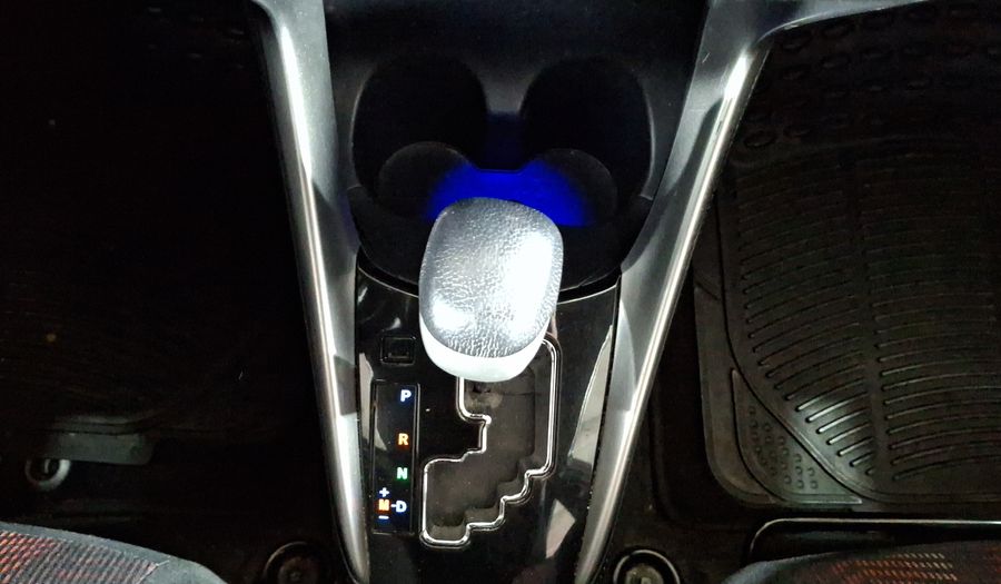 Toyota Yaris 1.5 S AUTO Hatchback 2019