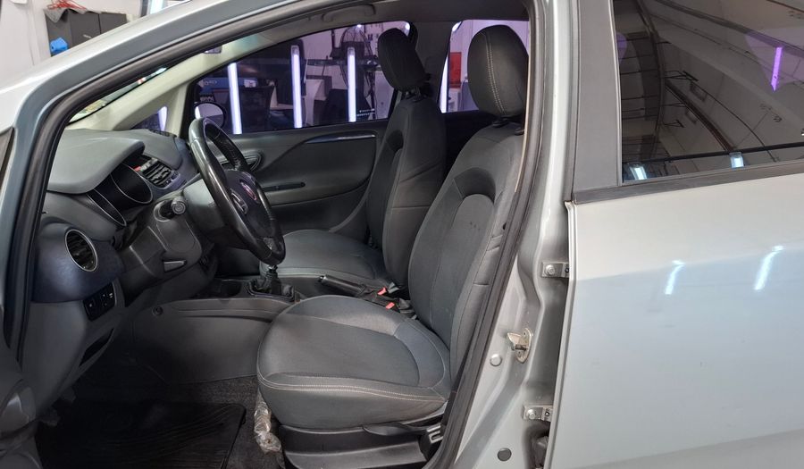 Fiat Punto 1.4 ATTRACTIVE 5P Hatchback 2015