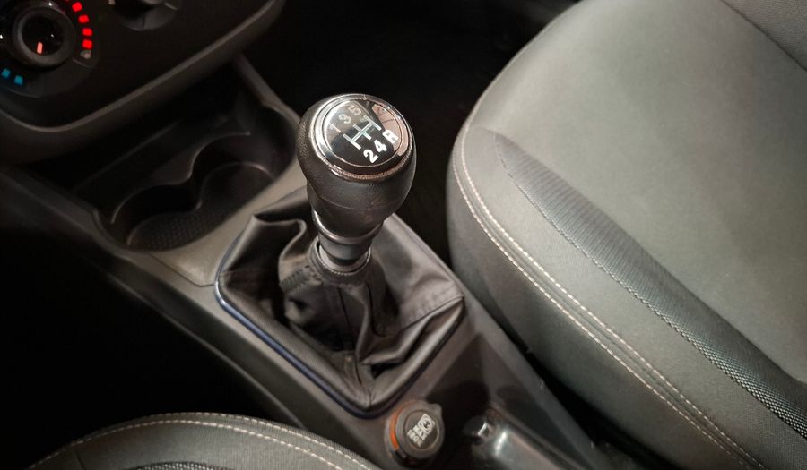 Fiat Punto 1.4 ATTRACTIVE 5P Hatchback 2015