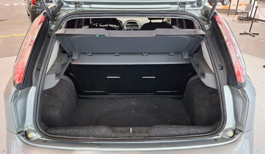 Fiat Punto 1.4 ATTRACTIVE 5P Hatchback 2015