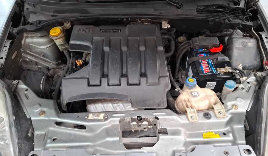 Fiat Punto 1.4 ATTRACTIVE 5P Hatchback 2015