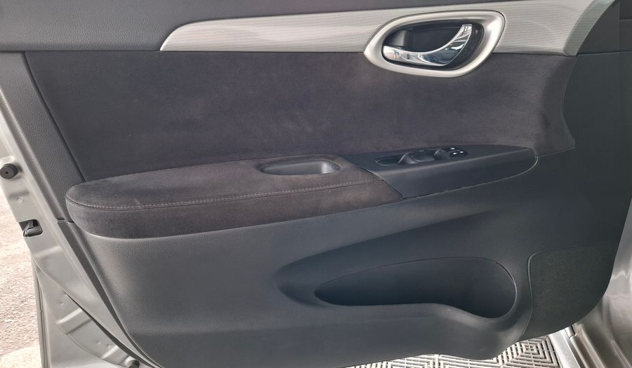 Nissan Sentra 1.8 SR AUTO Sedan 2015