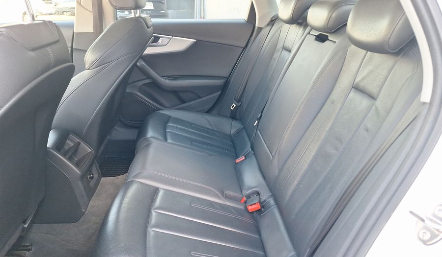 Audi A4 1.4 TFSI S TRONIC DESIGN Sedan 2017