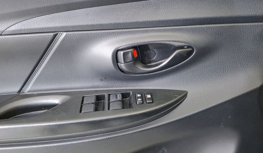 Toyota Yaris 1.5 CORE MT 5PTAS Hatchback 2017