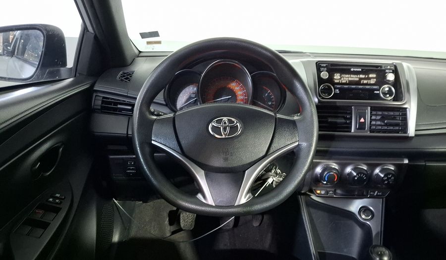 Toyota Yaris 1.5 CORE MT 5PTAS Hatchback 2017