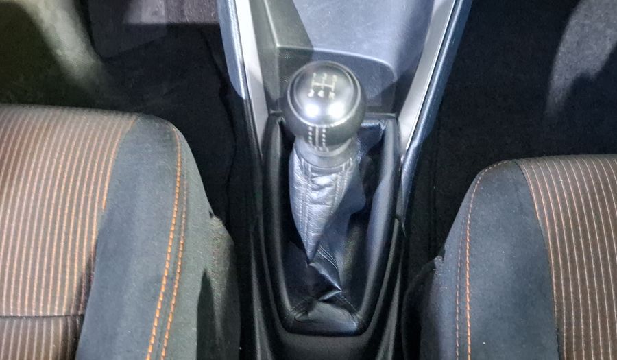 Toyota Yaris 1.5 CORE MT 5PTAS Hatchback 2017