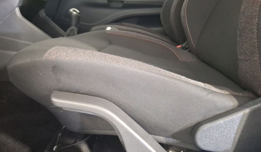 Volkswagen Saveiro 1.6 ROBUST CABINA SENCILLA Pickup 2024