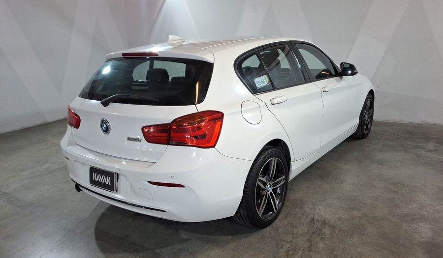 Bmw Serie 1 1.6 120IA SPORT LINE Hatchback 2016
