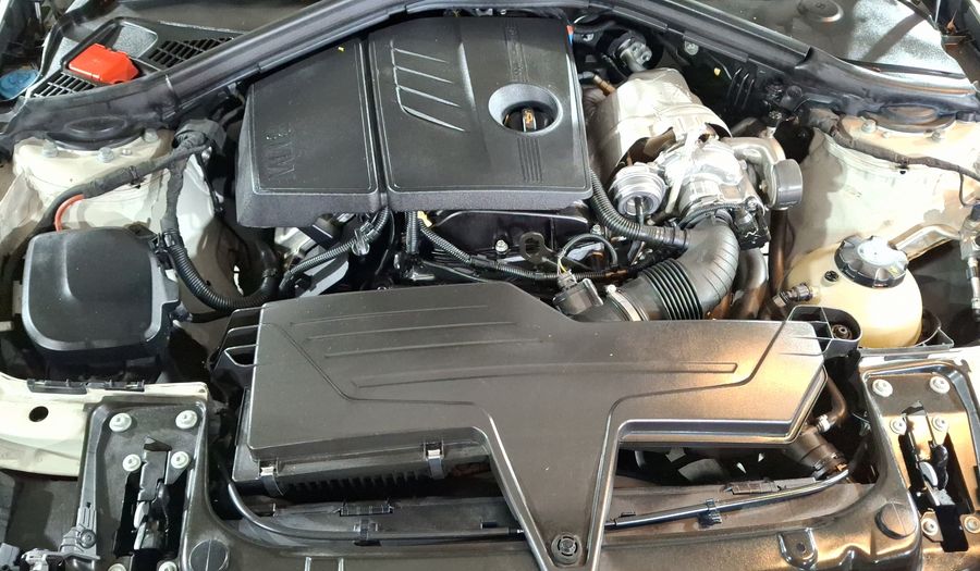 Bmw Serie 1 1.6 120IA SPORT LINE Hatchback 2016