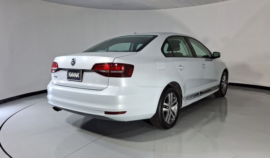 Volkswagen Jetta 2.5 TRENDLINE MT Sedan 2018