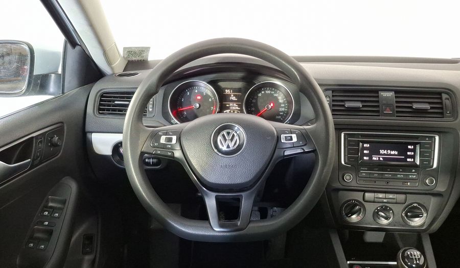 Volkswagen Jetta 2.5 TRENDLINE MT Sedan 2018