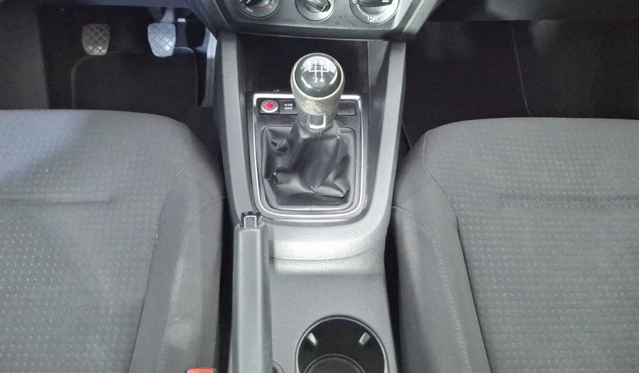 Volkswagen Jetta 2.5 TRENDLINE MT Sedan 2018