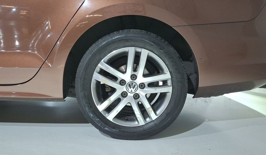 Volkswagen Jetta 2.5 TRENDLINE TIP. Sedan 2016