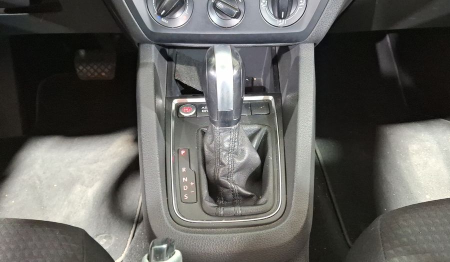 Volkswagen Jetta 2.5 TRENDLINE TIP. Sedan 2016