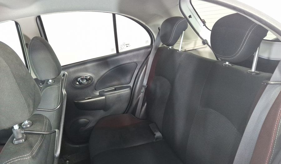 Nissan March 1.6 EXCLUSIVE BI-TONO AUTO Hatchback 2020